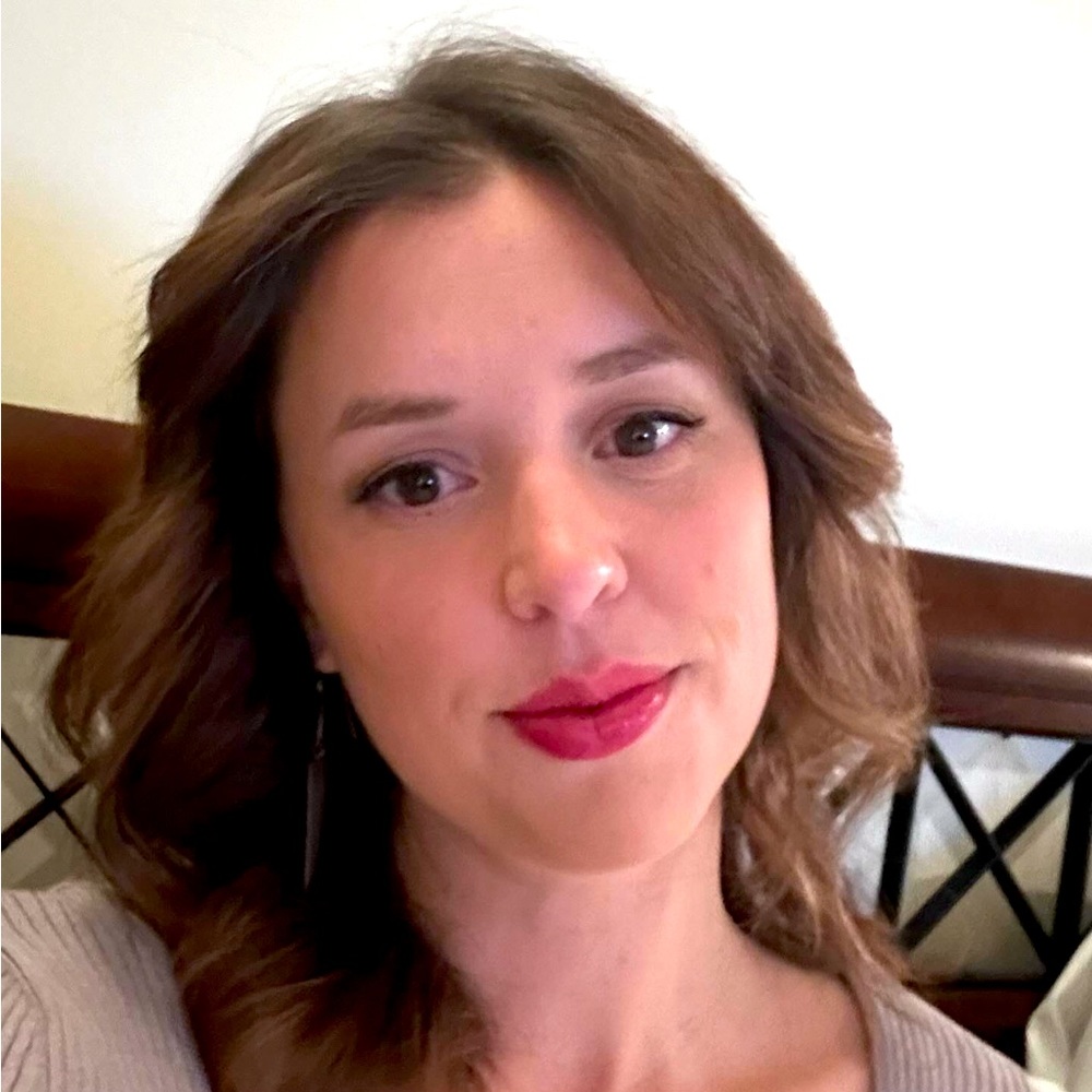 Meet your Posher, Caroline